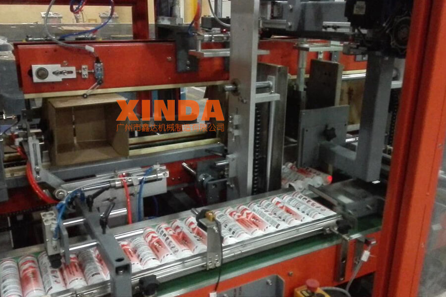 玻璃膠產(chǎn)品使用全自動(dòng)開箱機(jī)、裝箱機(jī)、封箱機(jī)包裝流水線案例